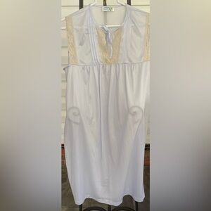 Vintage Reigning Beauty Nylon Nightgown light Blue Medium 40” Long